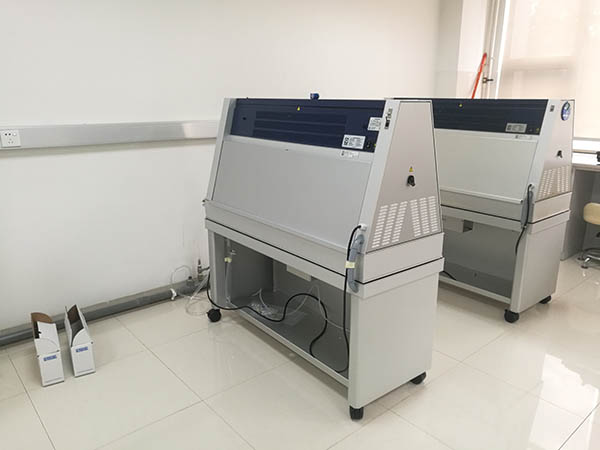 湘江關(guān)西涂料紫外老化試驗(yàn)箱應(yīng)用案例